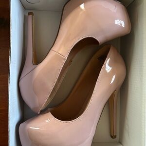 Dream Paris Swan Platform Pumps Size 7 Pink/Beige Patent High Heel Round Toe